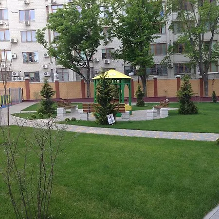 In Golf Strim Апартаменты Одесса